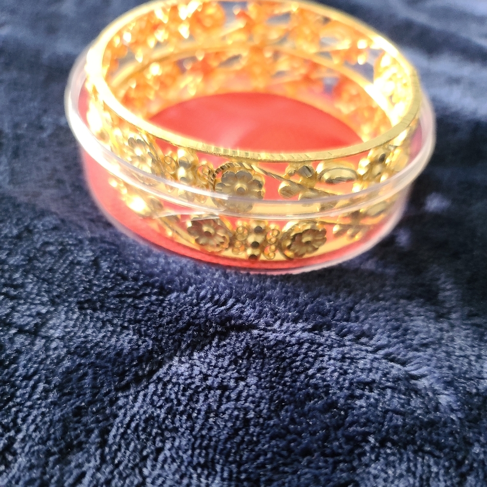 Gold plated bangles - Picture 4 of 4